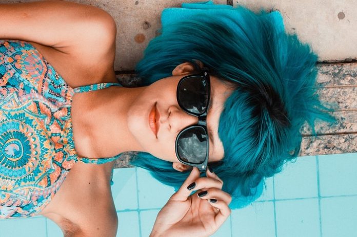 Can A 19-year-old Girl Start Business In Singapore?