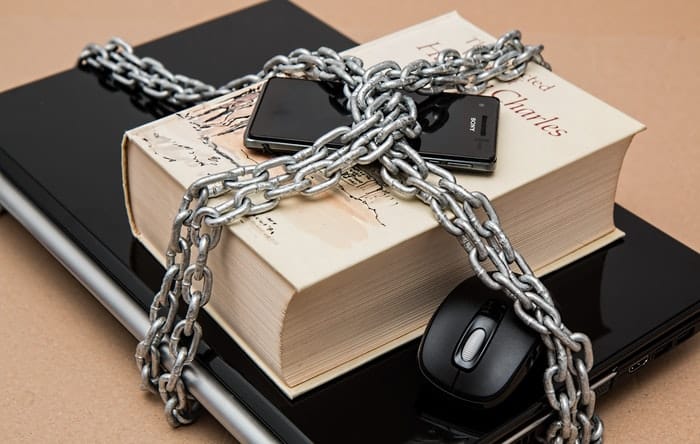 Singaporeans May Not Disclose NRIC Numbers for Purchases