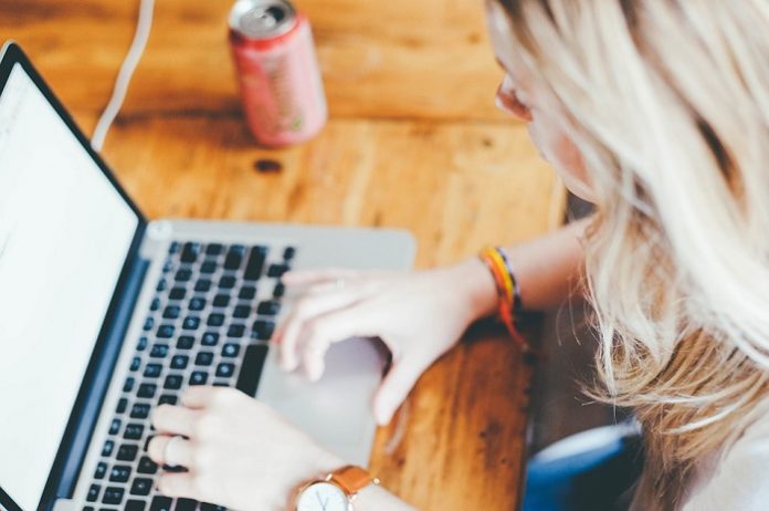 Small Business Advices for Women at Home in Singapore