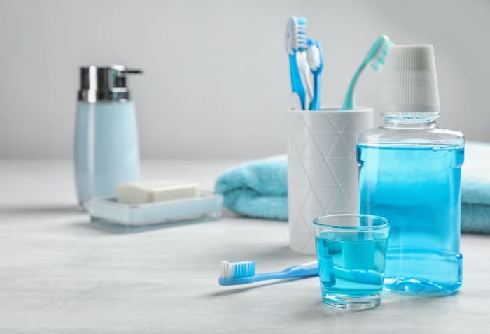 6 Tips for Maintaining Good Oral Health as You Age