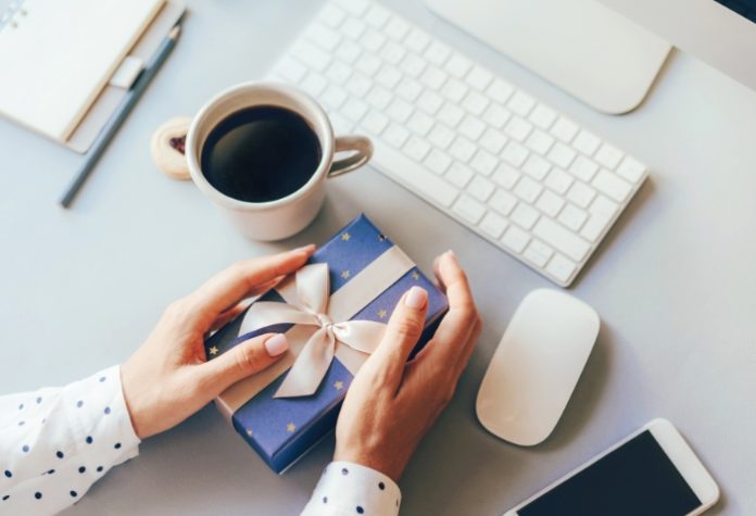 A Guide To Corporate Gifts & Ethics