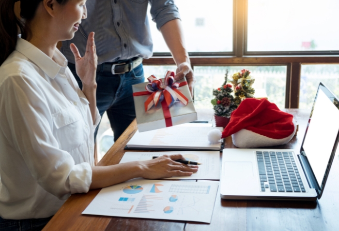 A Guide To Corporate Gifts & Ethics