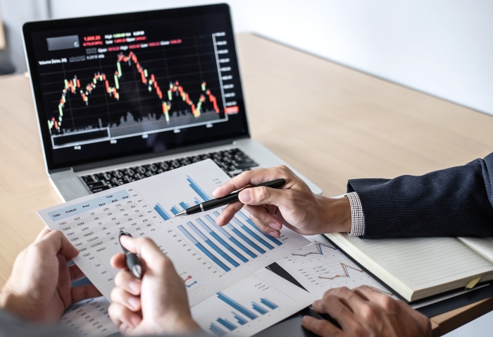 Reasons Singapore Attracts Investors
