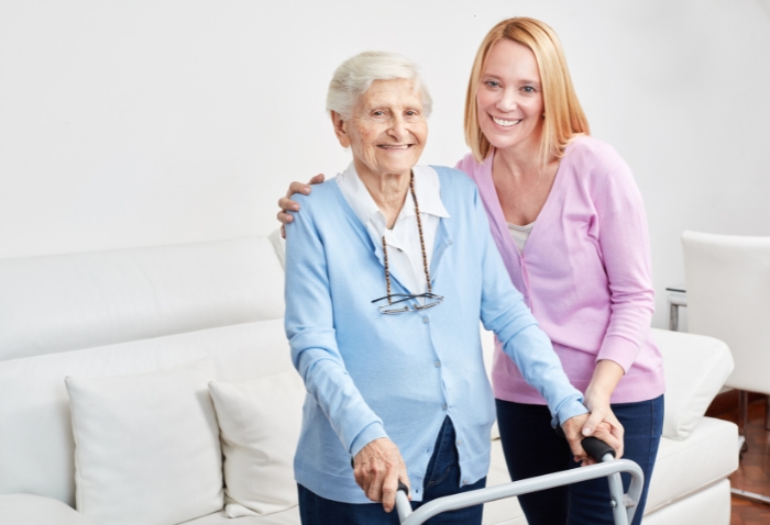 5 Qualities to Look for in a Maid Agency for Senior Citizens
